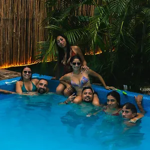  Albergue Maui