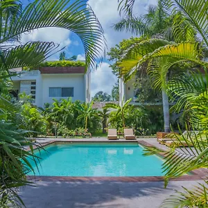 Xscapetulum Tulum